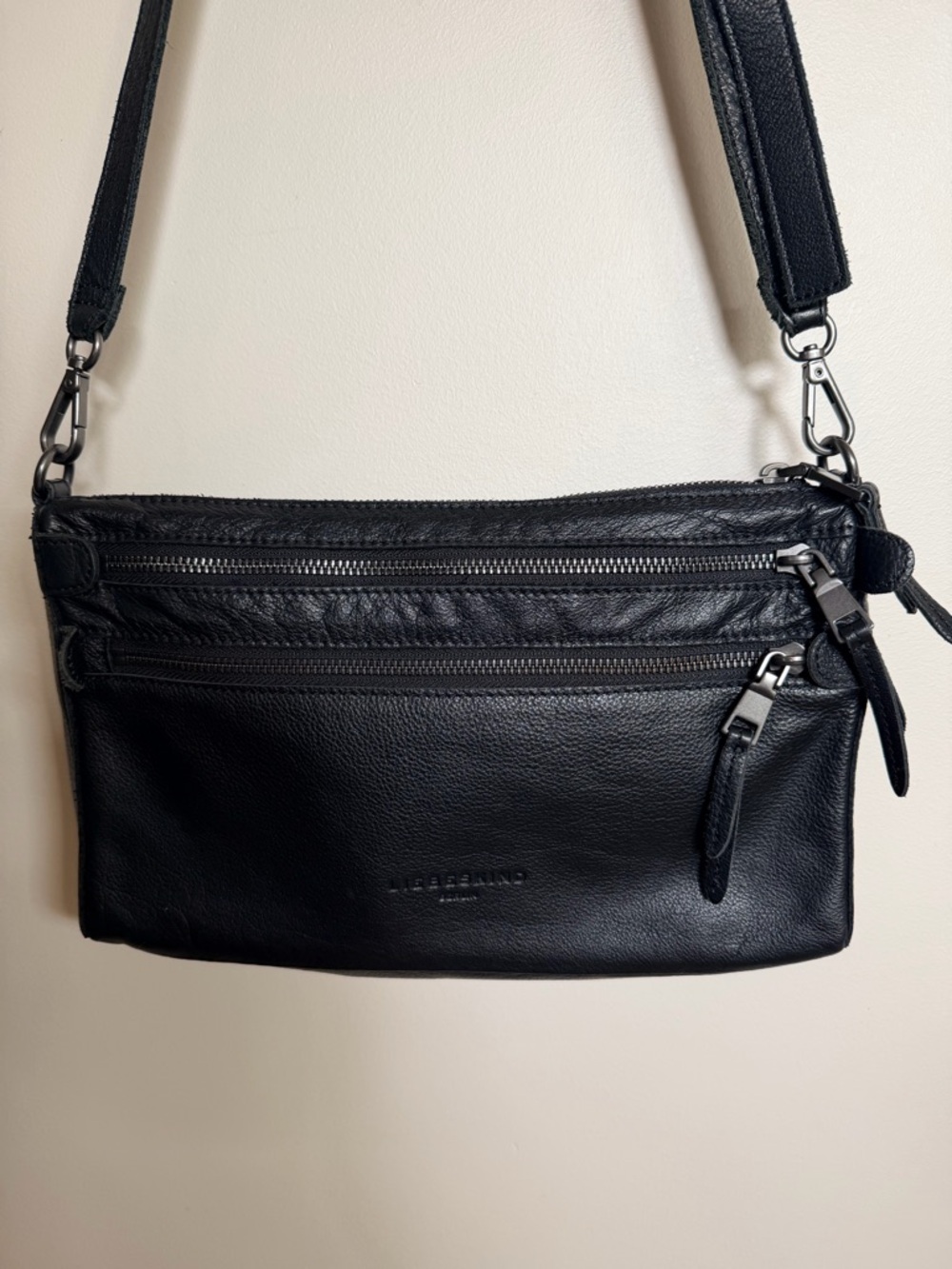 Liebeskind Black Leather Messenger Crossbody - Picture 3 of 7